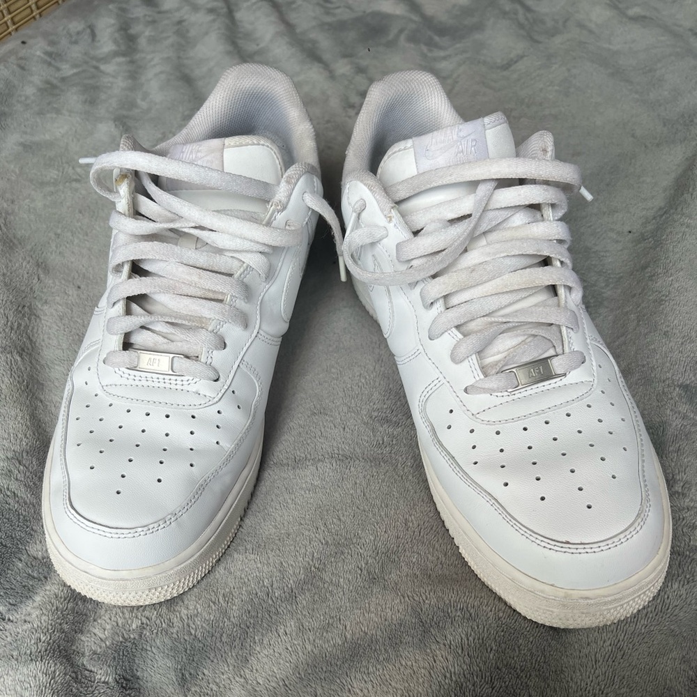 Nike Airforce Ones Men’s 13